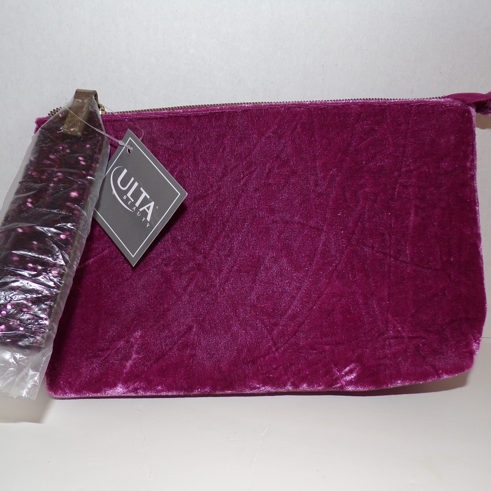 Ulta Beauty NWT Pink Velour Cosmetic Case